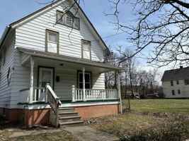 featured image of 987 E 141st St