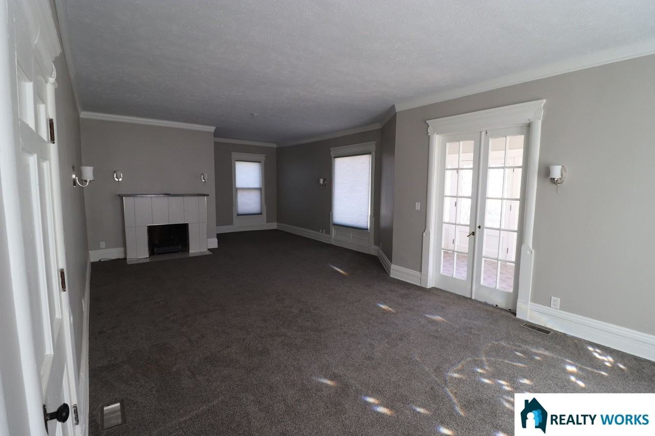 1844 D St - Photo 2 of 10