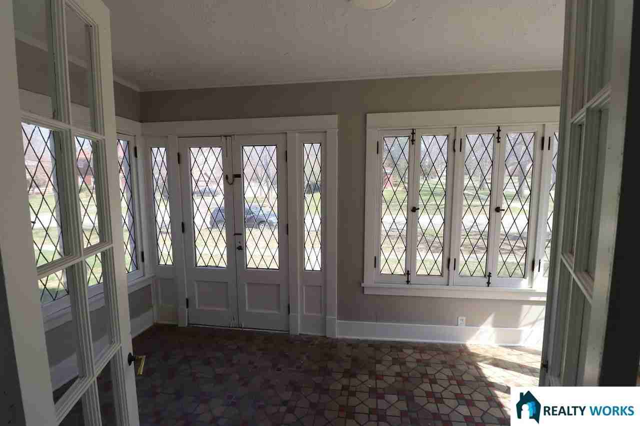 1844 D St - Photo 3 of 10