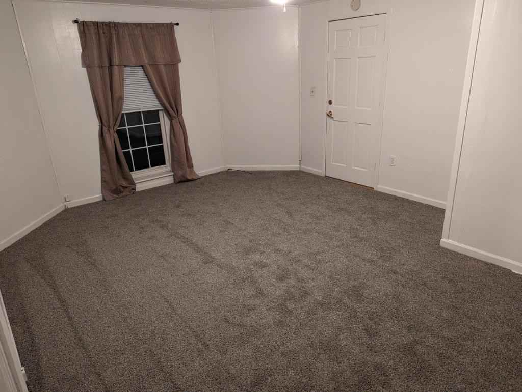 807 W Grove St #3 - Photo 3 of 11