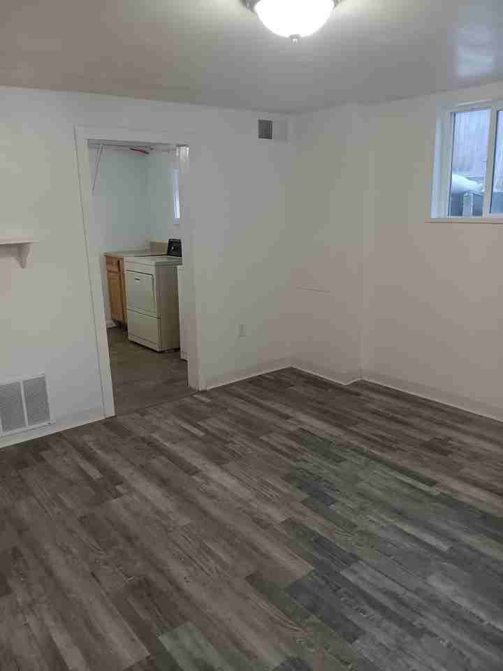 344 1/2 Warren Ave - Photo 6 of 13