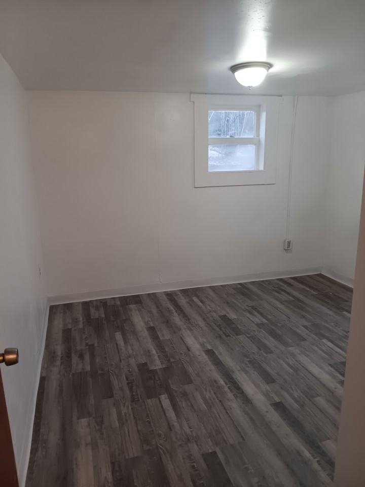 344 1/2 Warren Ave - Photo 5 of 13