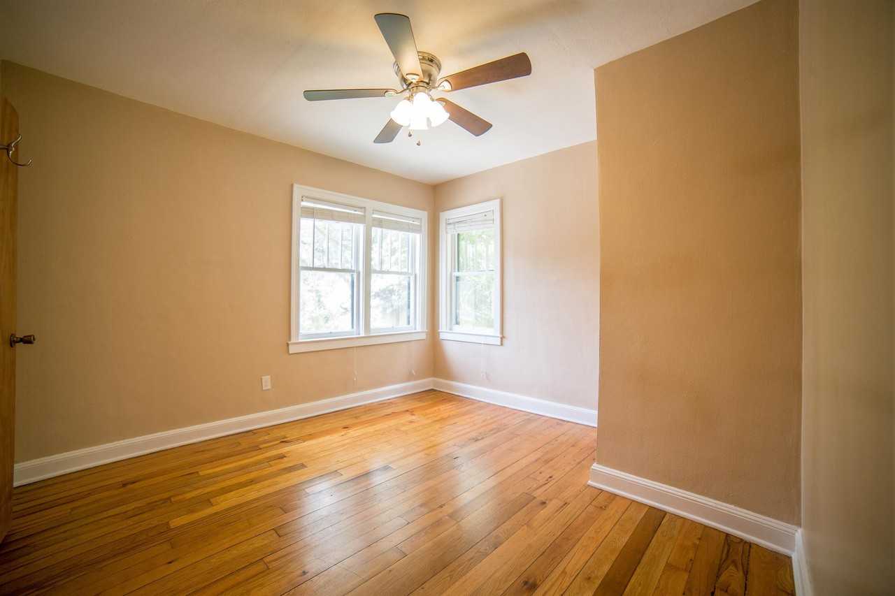 1017B Sw 2nd Pl - Photo 5 of 16