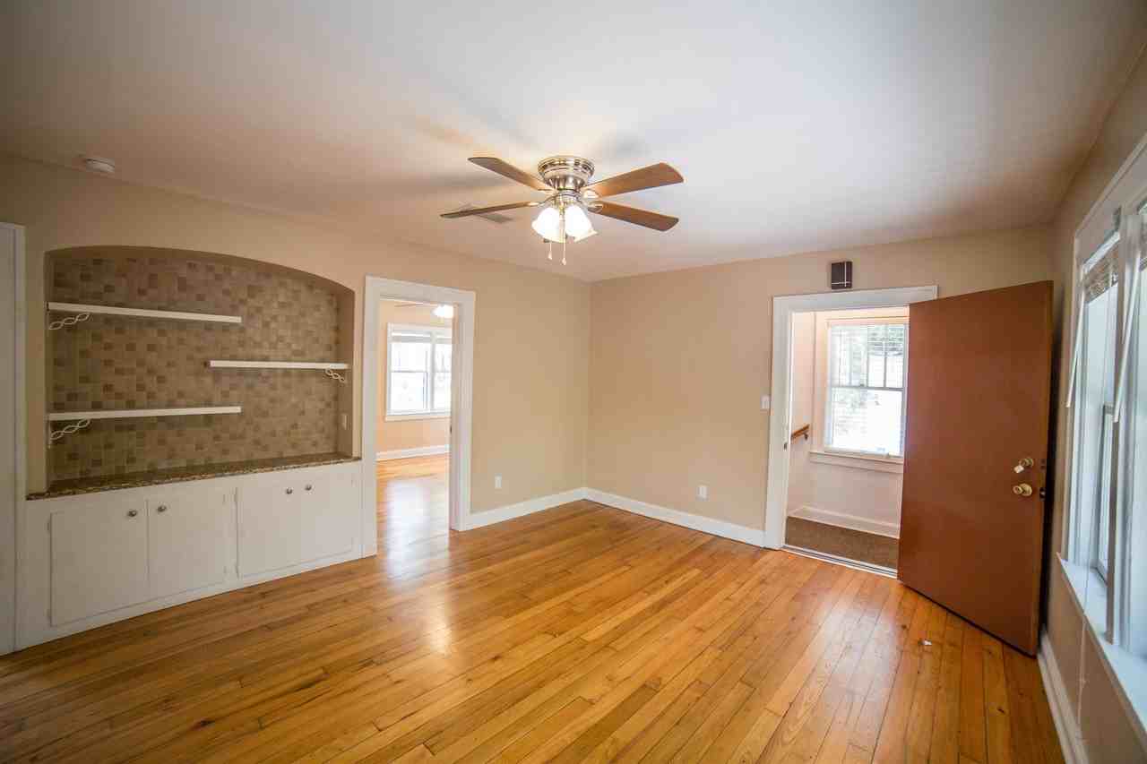 1017B Sw 2nd Pl - Photo 6 of 16