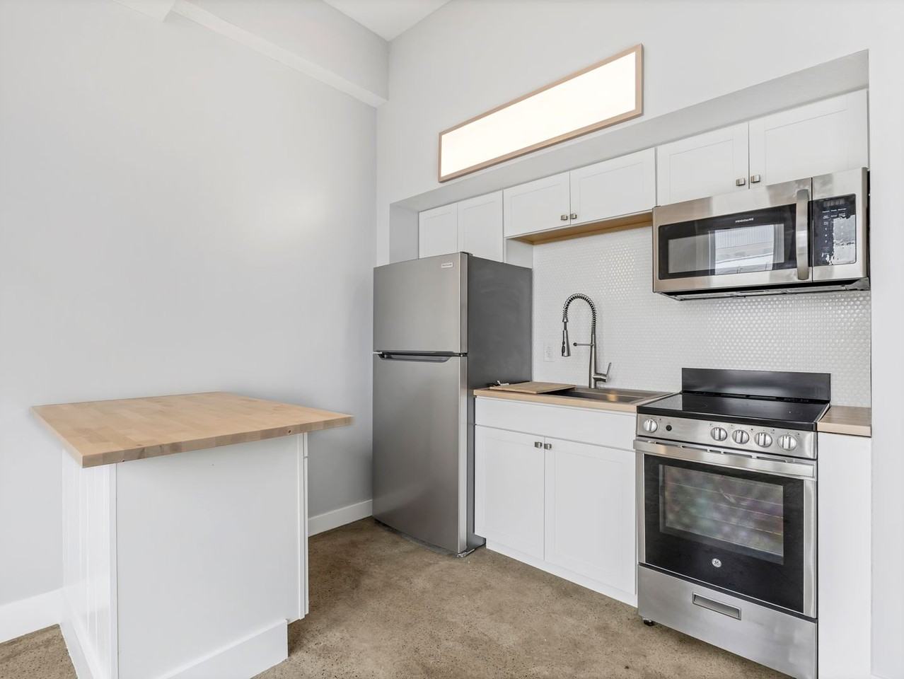 New Grand Apartments - Photo 7 of 44