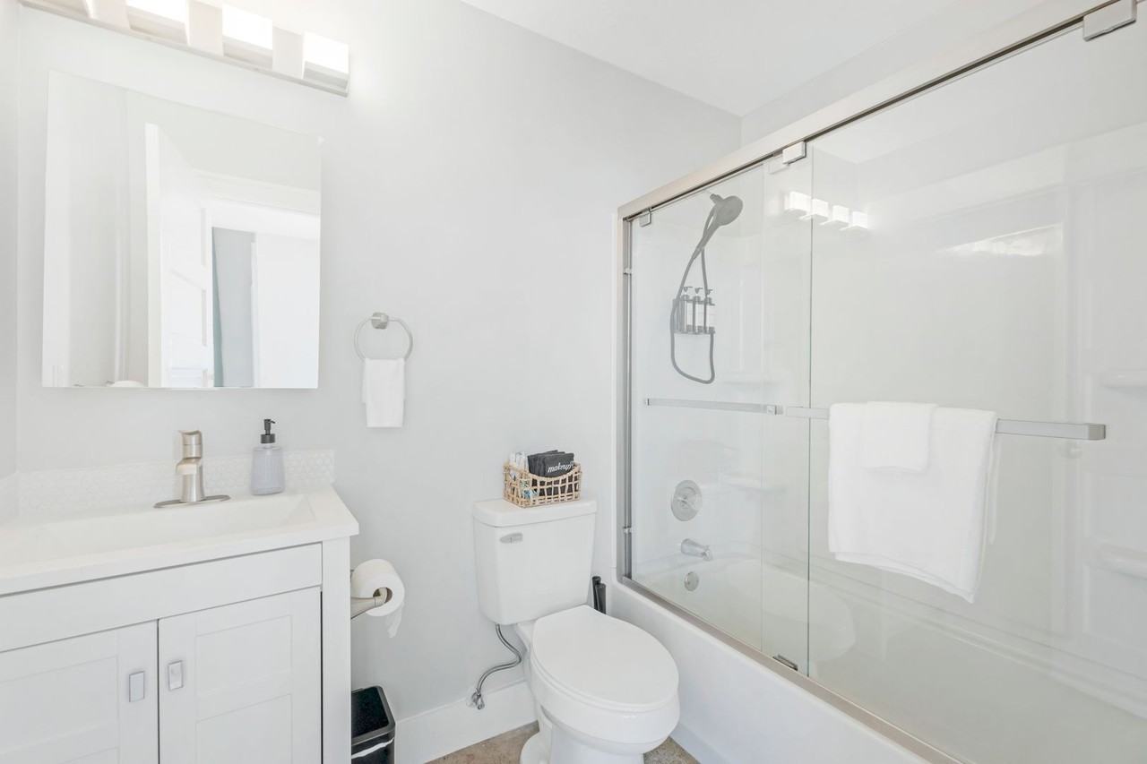 New Grand Apartments - Photo 6 of 50