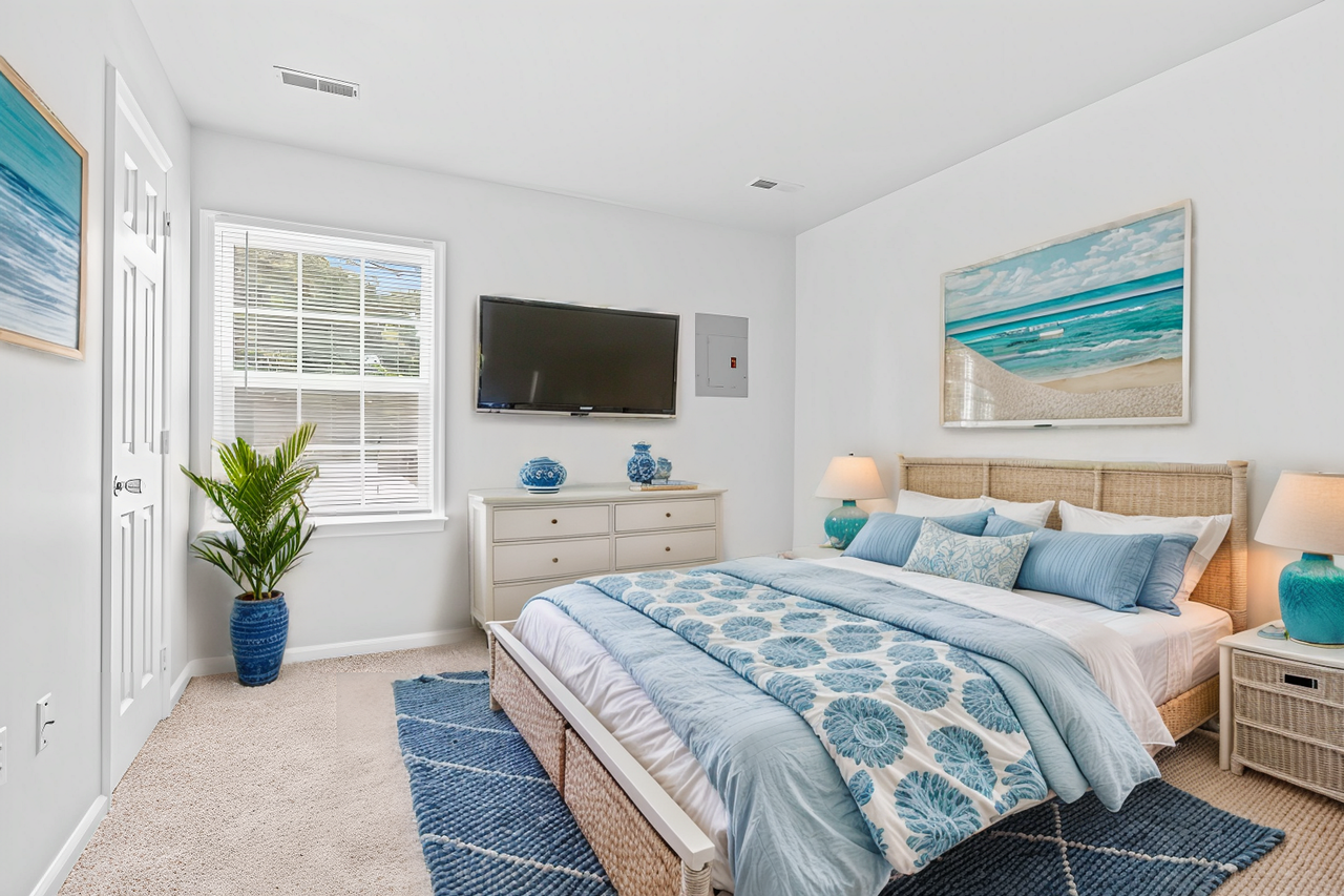 Community Apartments - Photo 4 of 4