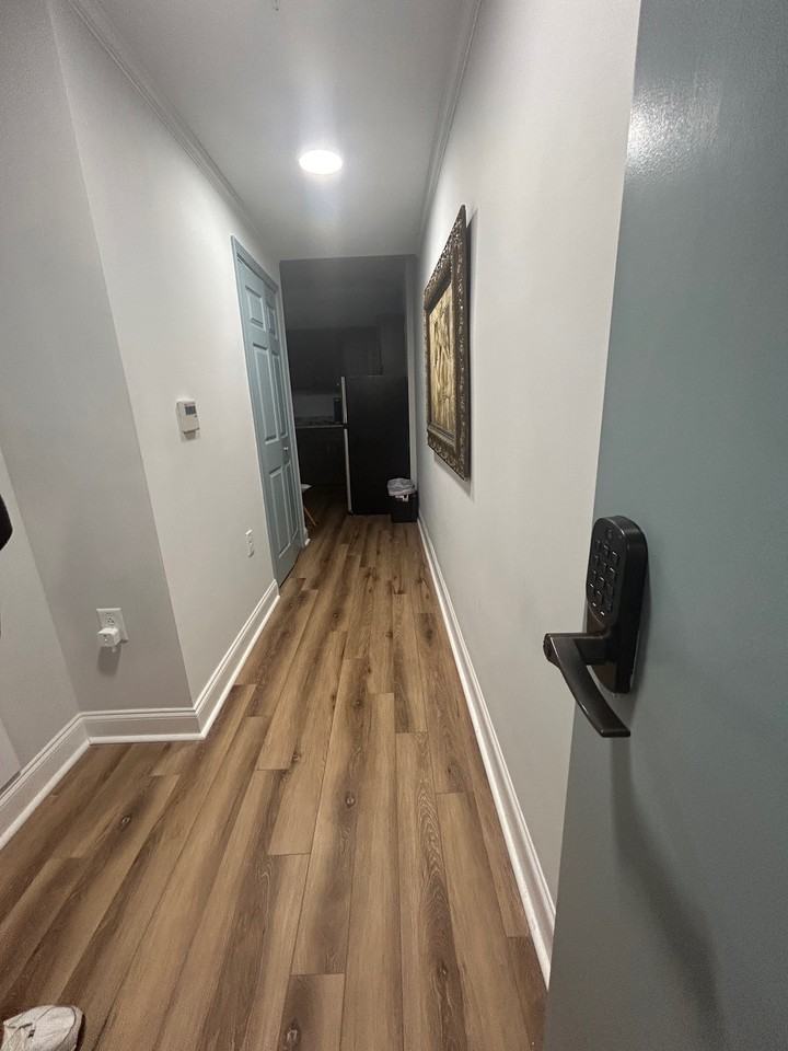 300 Laurel St #2 - Photo 5 of 19