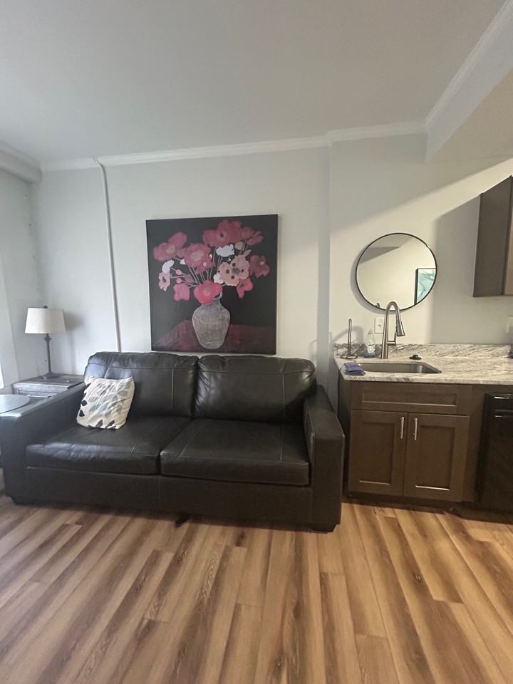 300 Laurel St #2 - Photo 2 of 19