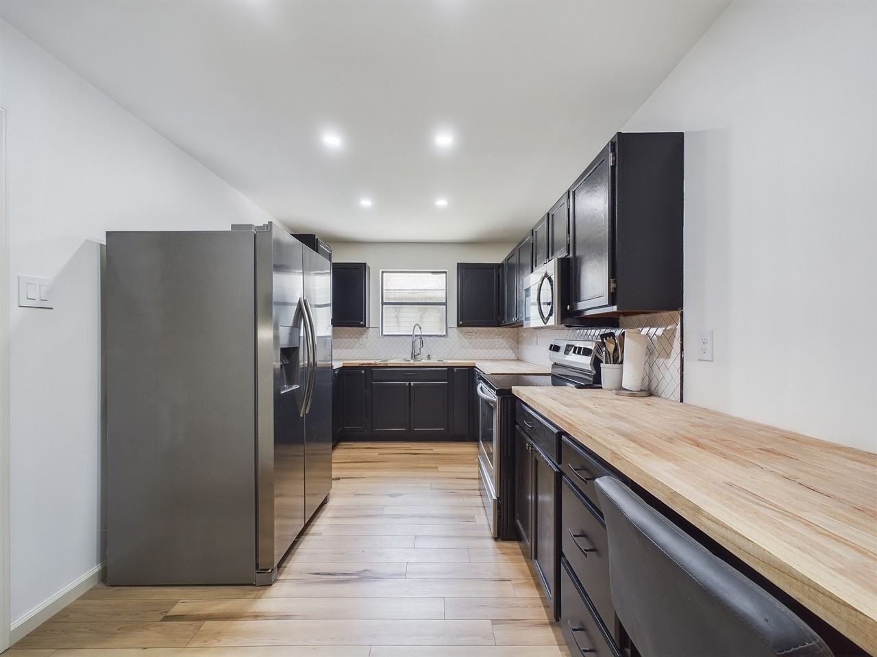 100 Teal Ln - Photo 5 of 11