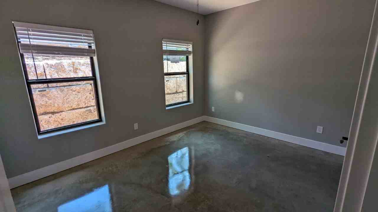 1213 Oak Dr #105 - Photo 5 of 11