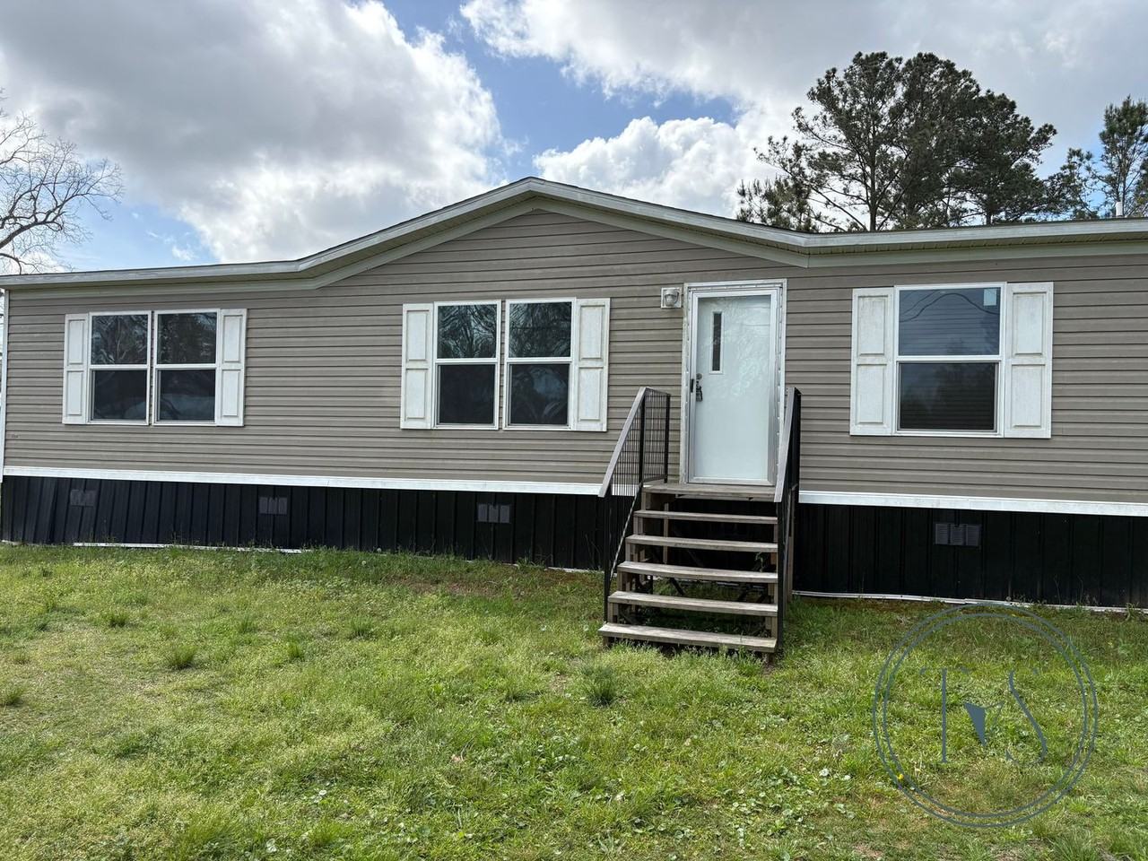 7902 Rye Patch Rd Ne - Photo 2 of 11