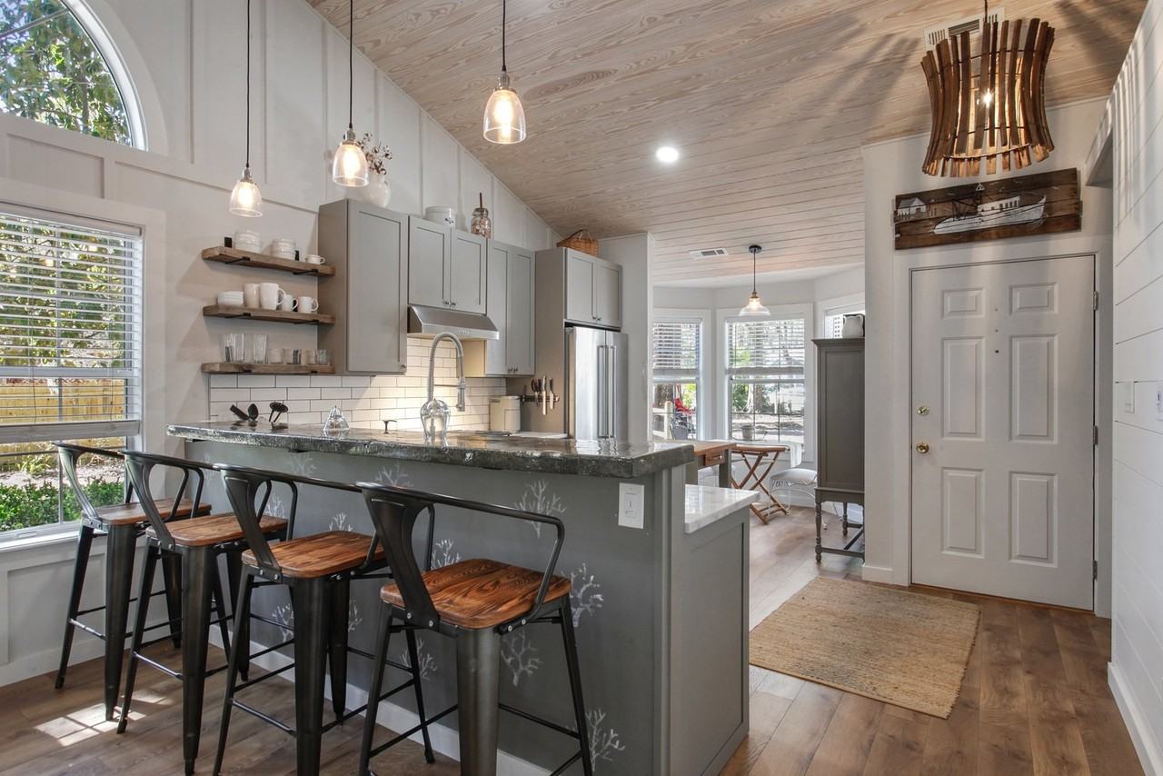 70 River Oaks Cir - Photo 2 of 25