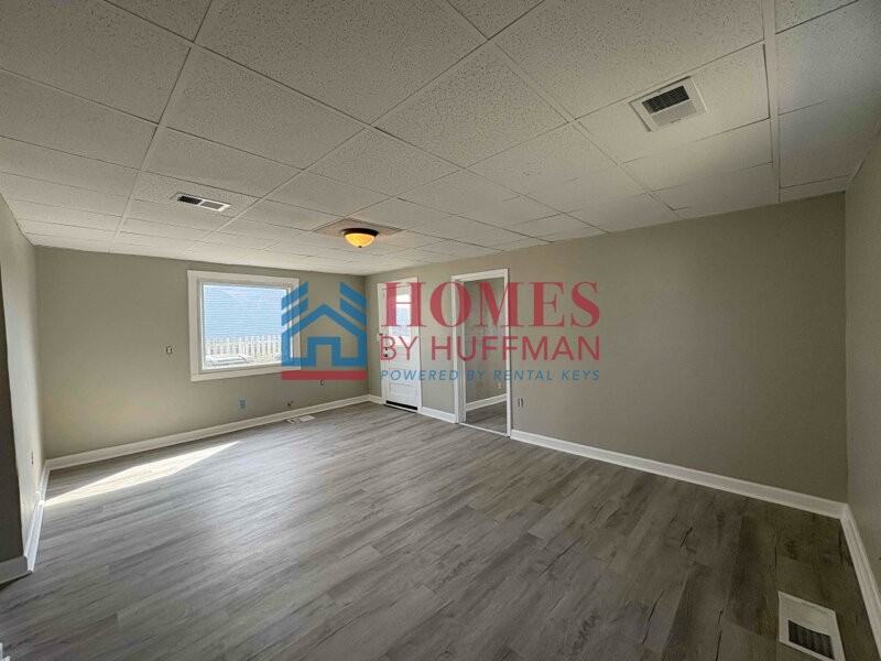 3023 Claremont Ave - Photo 3 of 21