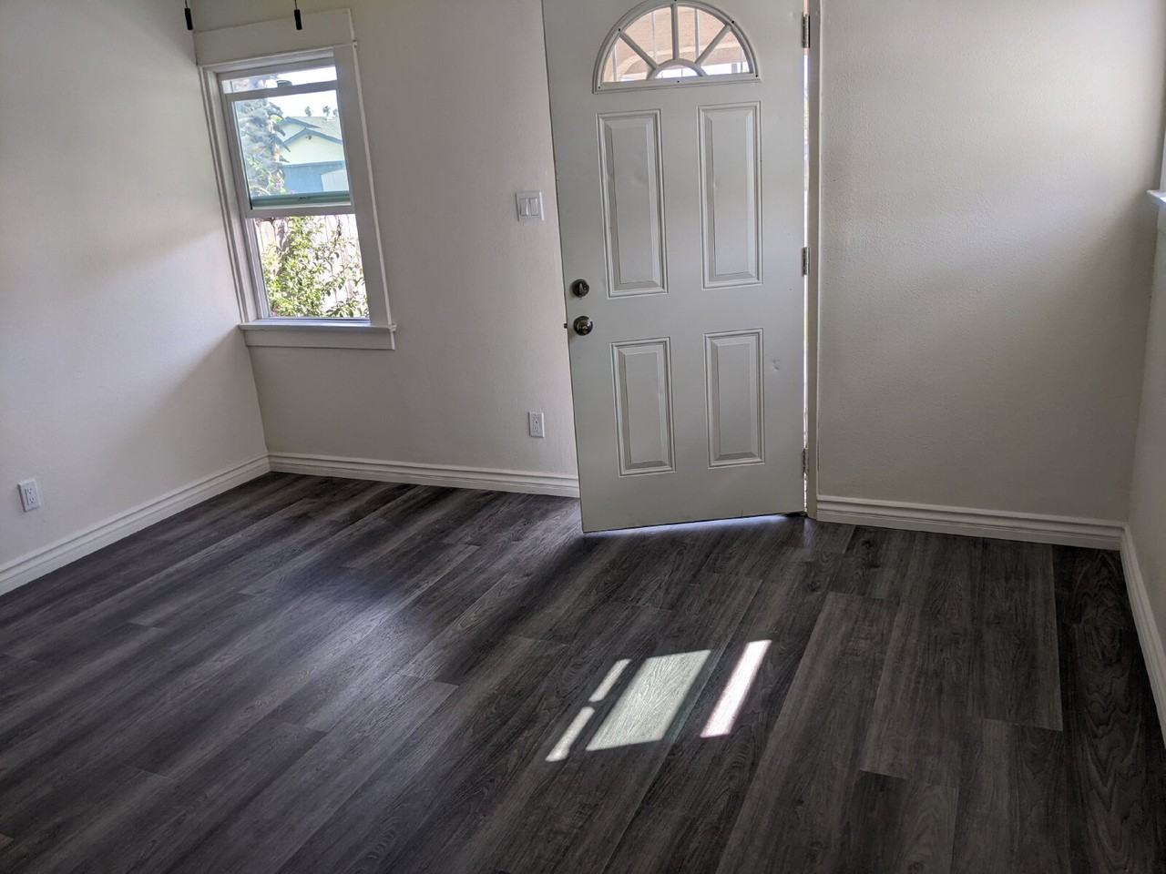 1172 W Rialto Ave - Photo 2 of 11