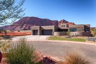 819 E Palisades Cir - Photo 1 of 1