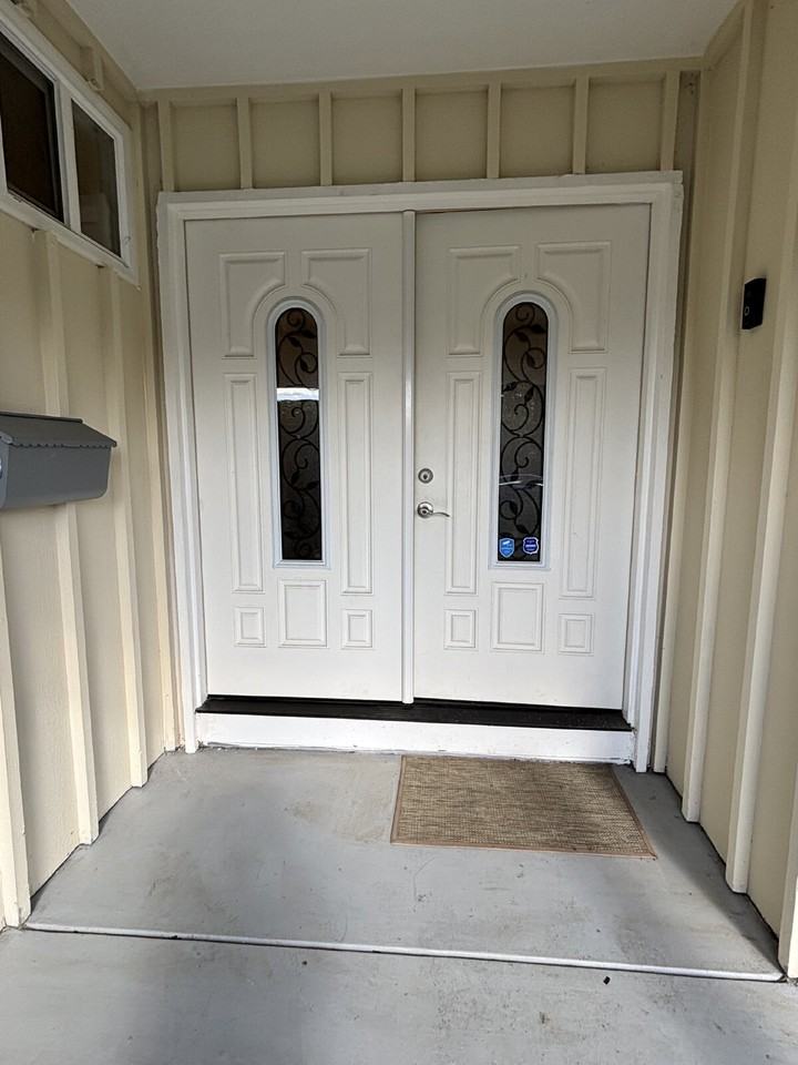 1746 Sattler Dr - Photo 2 of 32