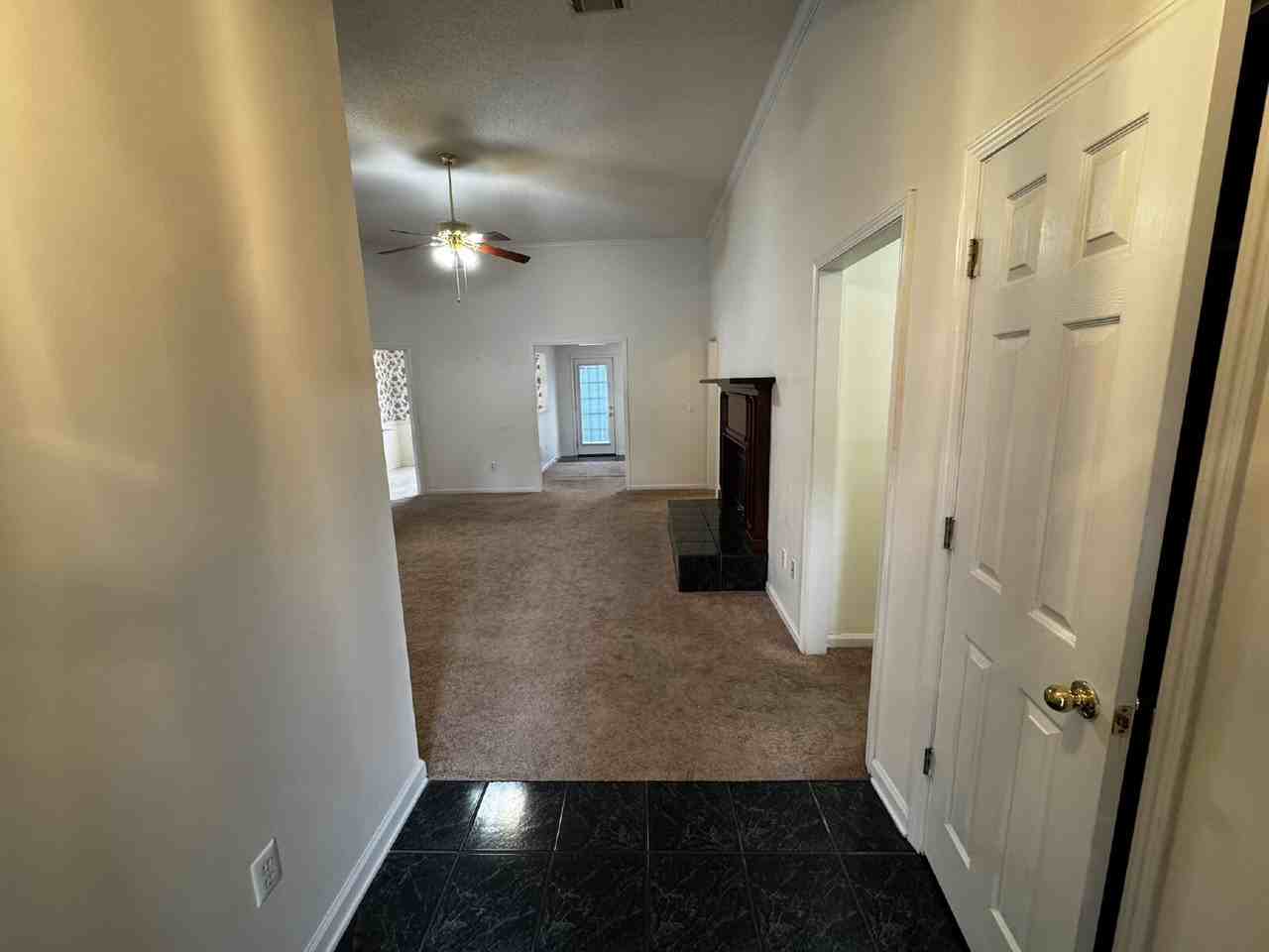 801 Hopeton Ct - Photo 2 of 20