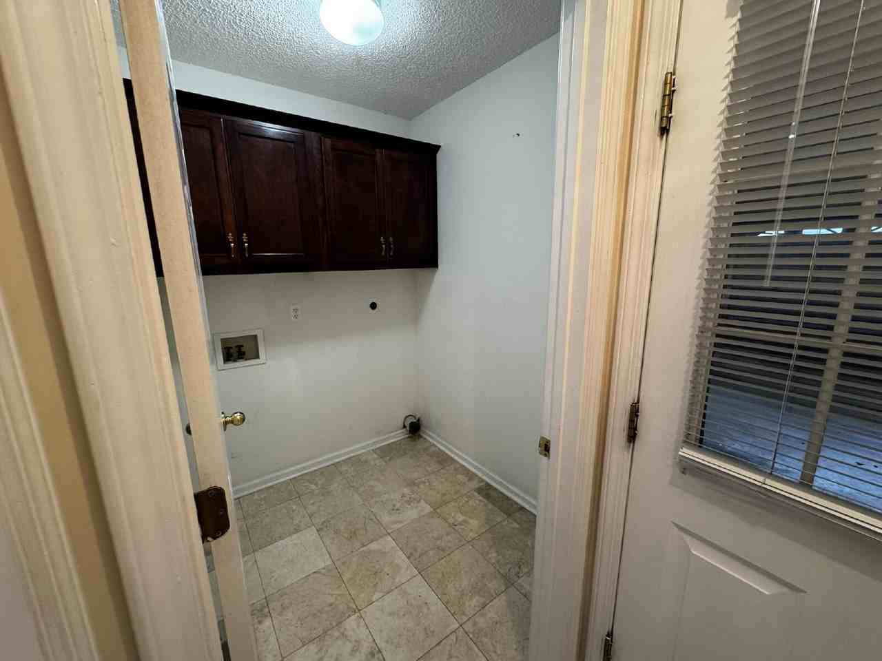 801 Hopeton Ct - Photo 5 of 20