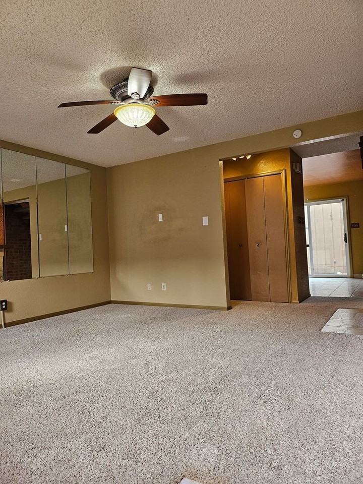 2105 Chatalet Ln #G - Photo 2 of 21