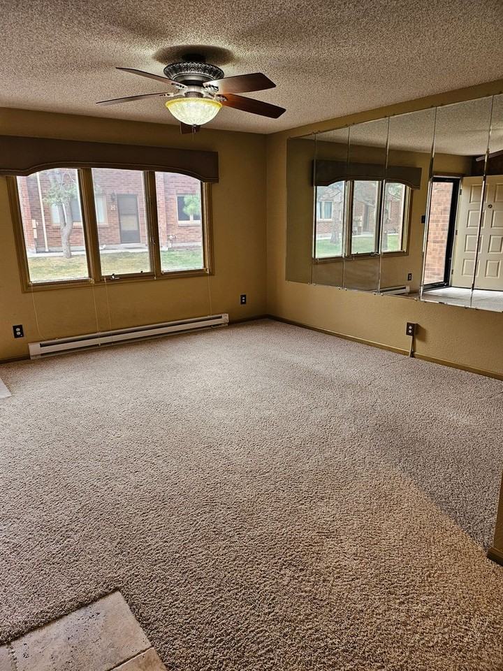 2105 Chatalet Ln #G - Photo 3 of 21