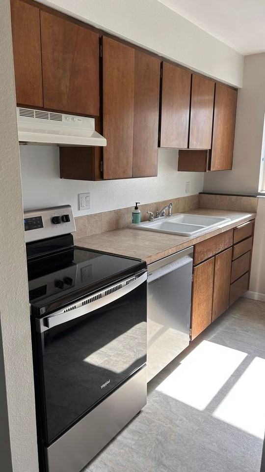 8205 N Ridgewood Dr #2 - Photo 5 of 46