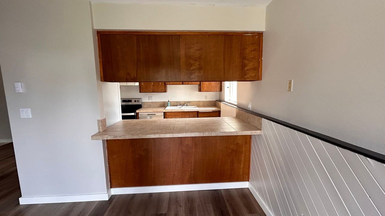 8205 N Ridgewood Dr #2 - Photo 6 of 46