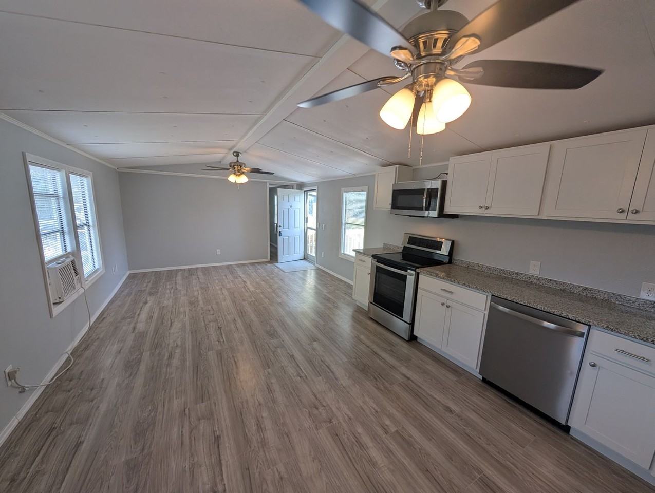 3314 Kittles St - Photo 4 of 16