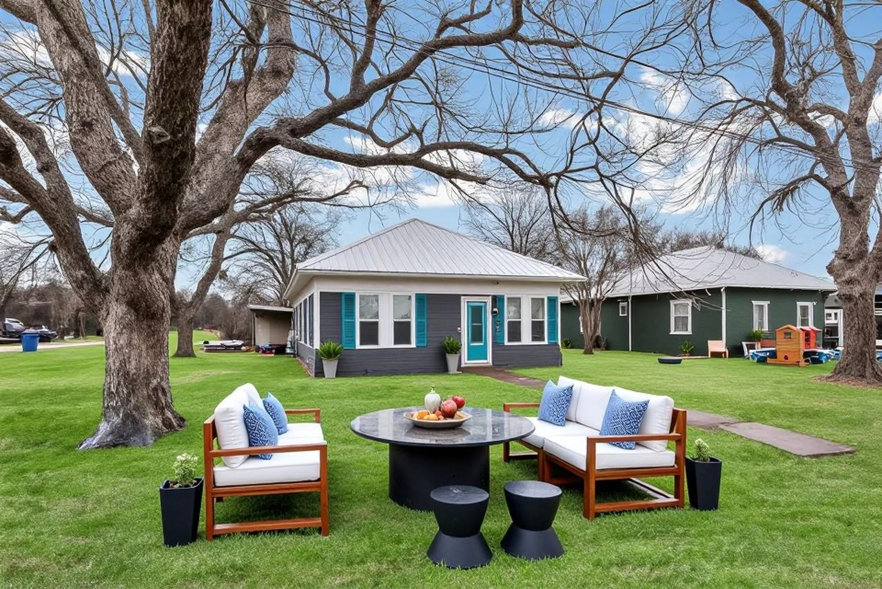 408 W Washington Ave - Photo 2 of 29