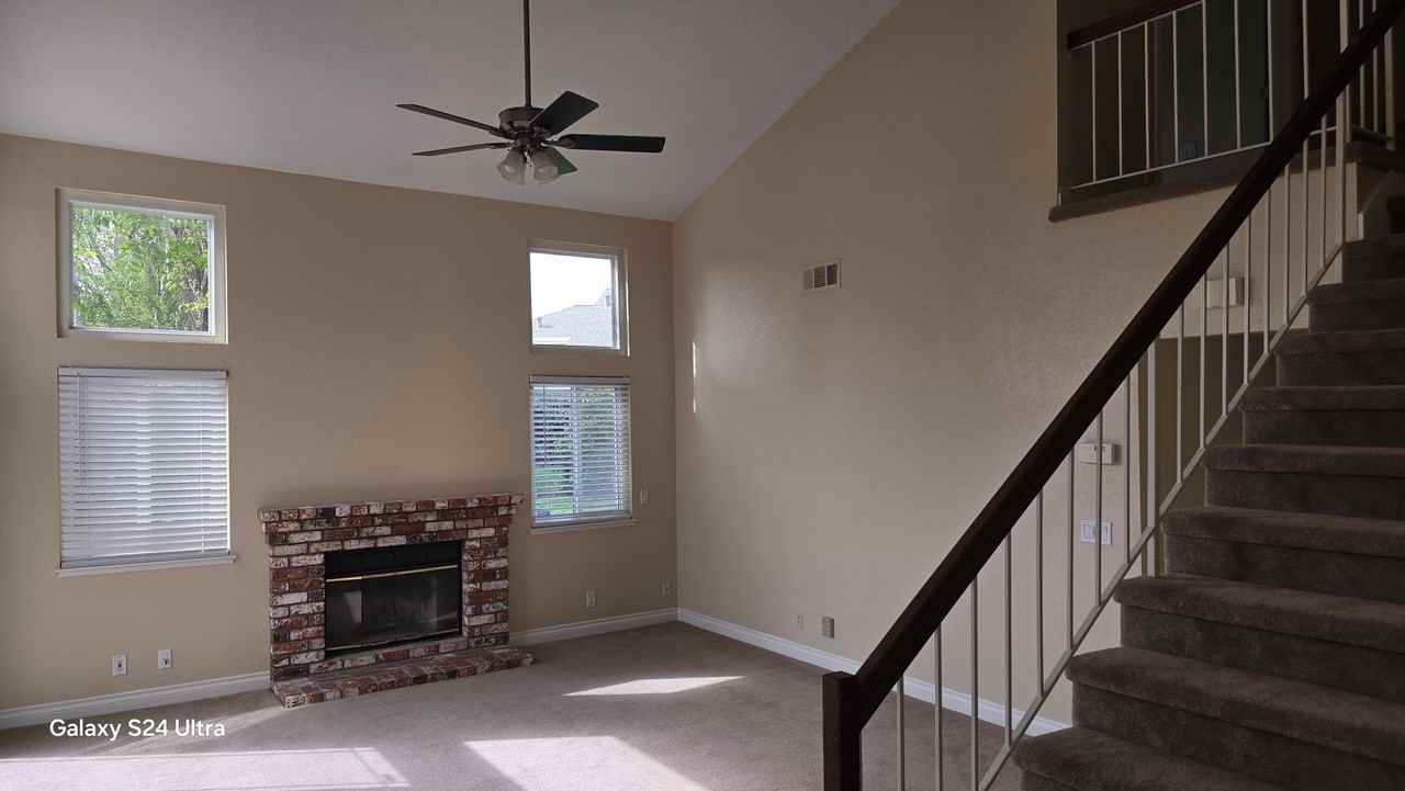 671 Snapdragon Pl - Photo 7 of 50