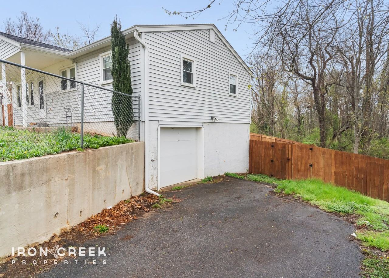 331 Hi Alta Ave - Photo 2 of 18