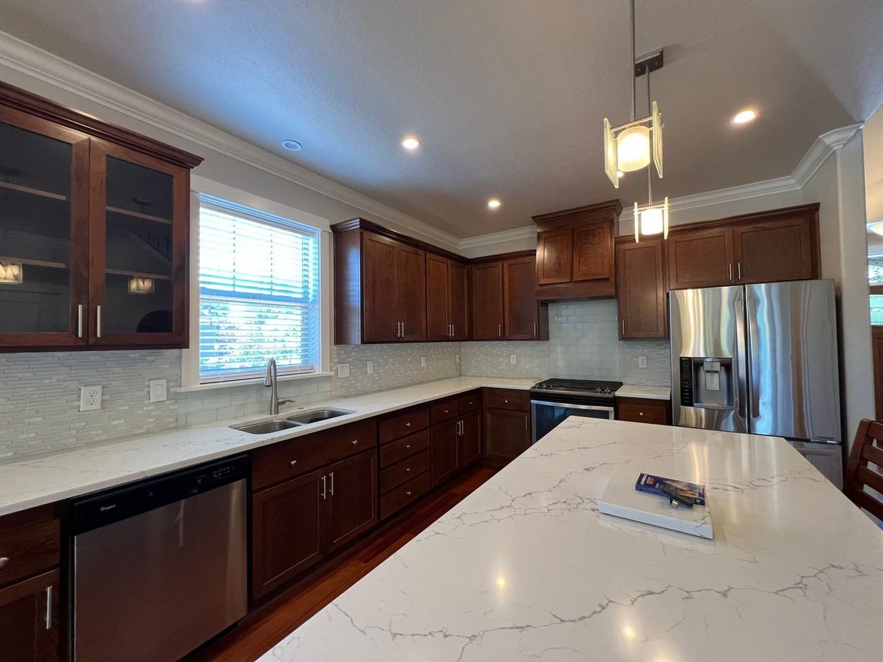 926 Robin Hood Ave - Photo 6 of 48