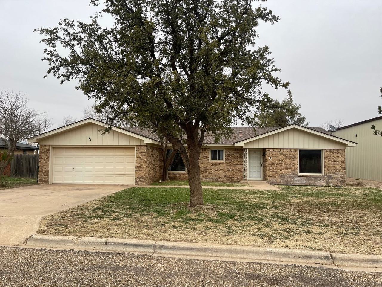 8 Cottonwood Ln - Photo 2 of 14