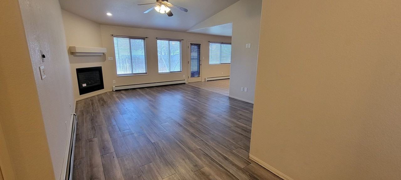 235 Drumlin Cir - Photo 3 of 21