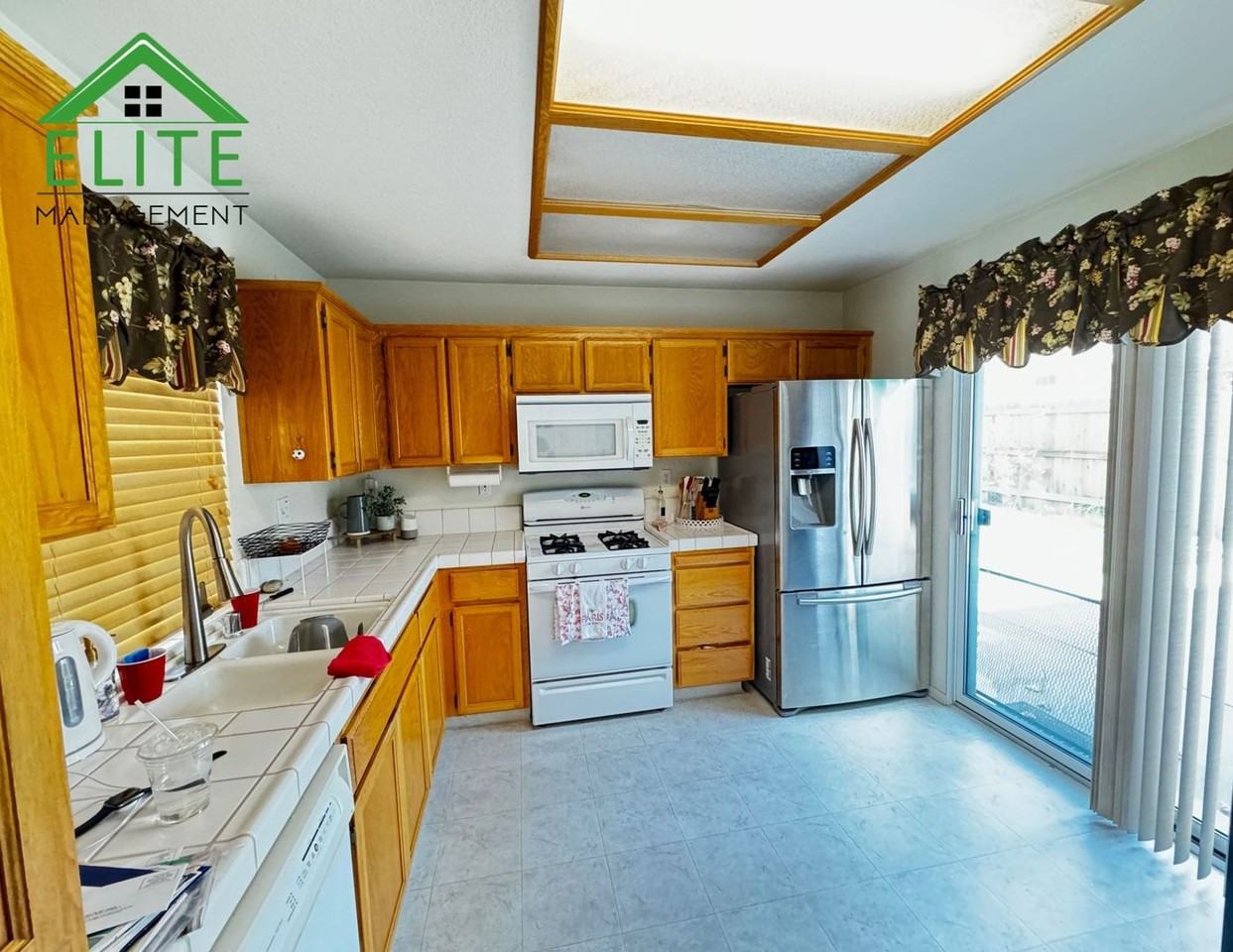 8489 Camino Vista Way - Photo 3 of 16