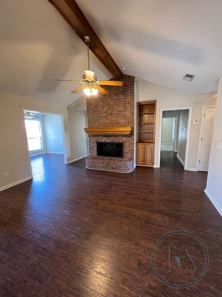 2020 Weybridge Ct - Photo 3 of 17