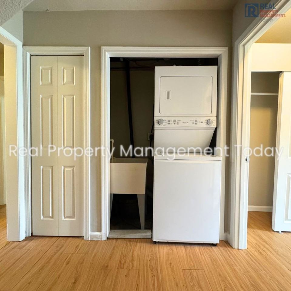 514 and 516 N K St - Photo 3 of 29