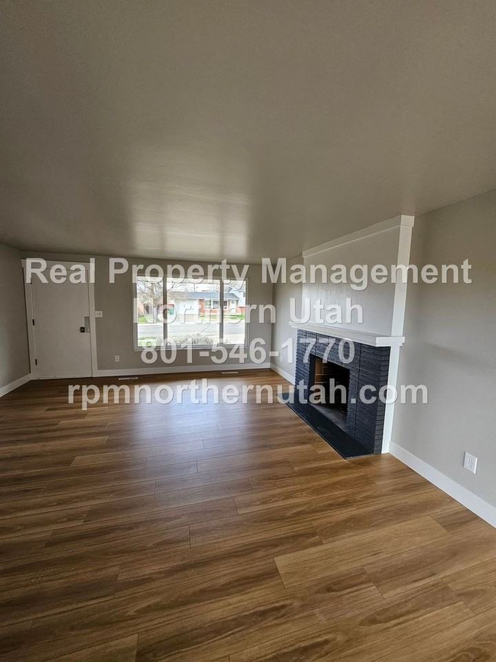 2127 W 5750 S - Photo 2 of 23