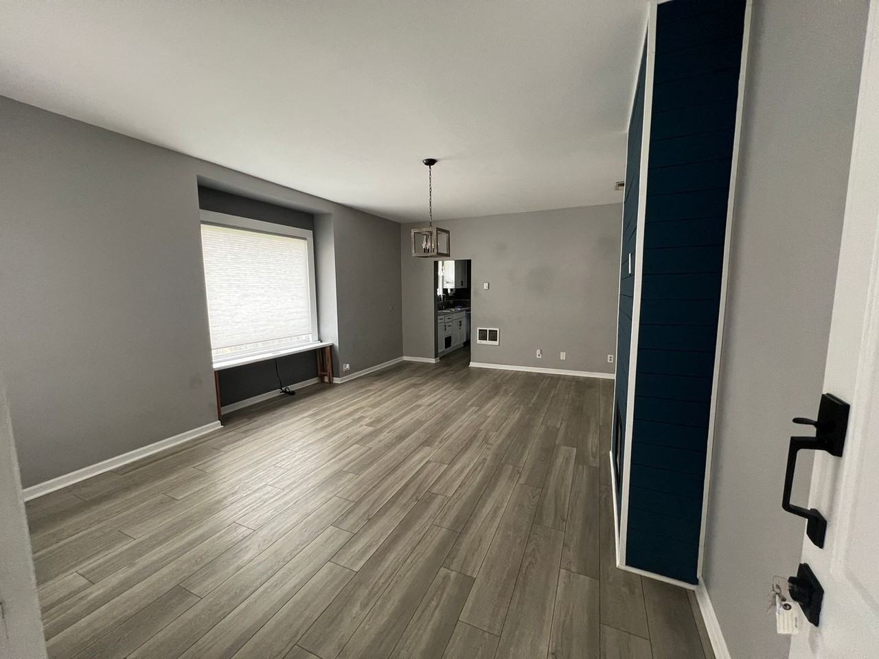 425 S Diamond St - Photo 2 of 12