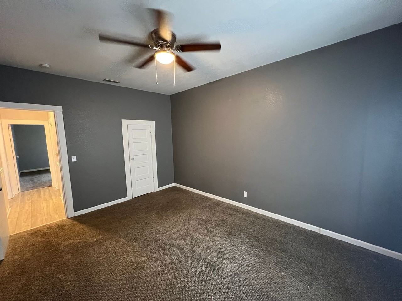 425 S Diamond St - Photo 3 of 12
