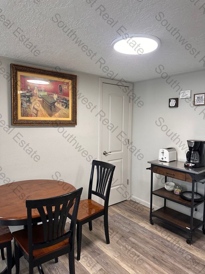 3508 Adenmor Ct Apt B - Photo 7 of 19