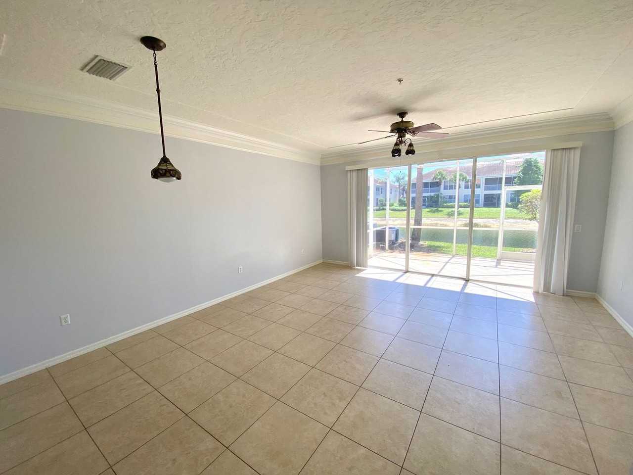 1164 Oxford Ln - Photo 3 of 27