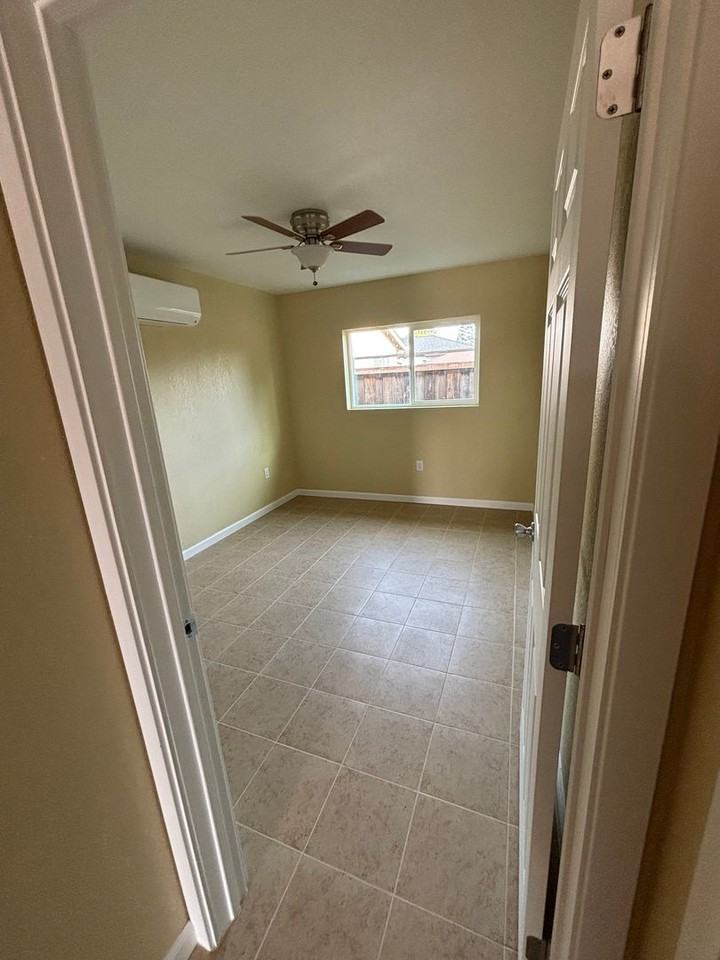 691 Welburn Ave - Photo 5 of 12