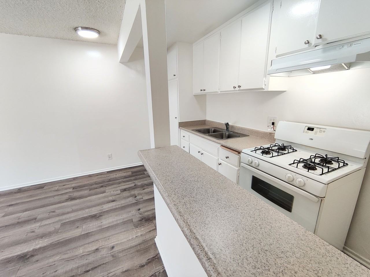 Klump Terrace Apartments - Photo 3 of 11