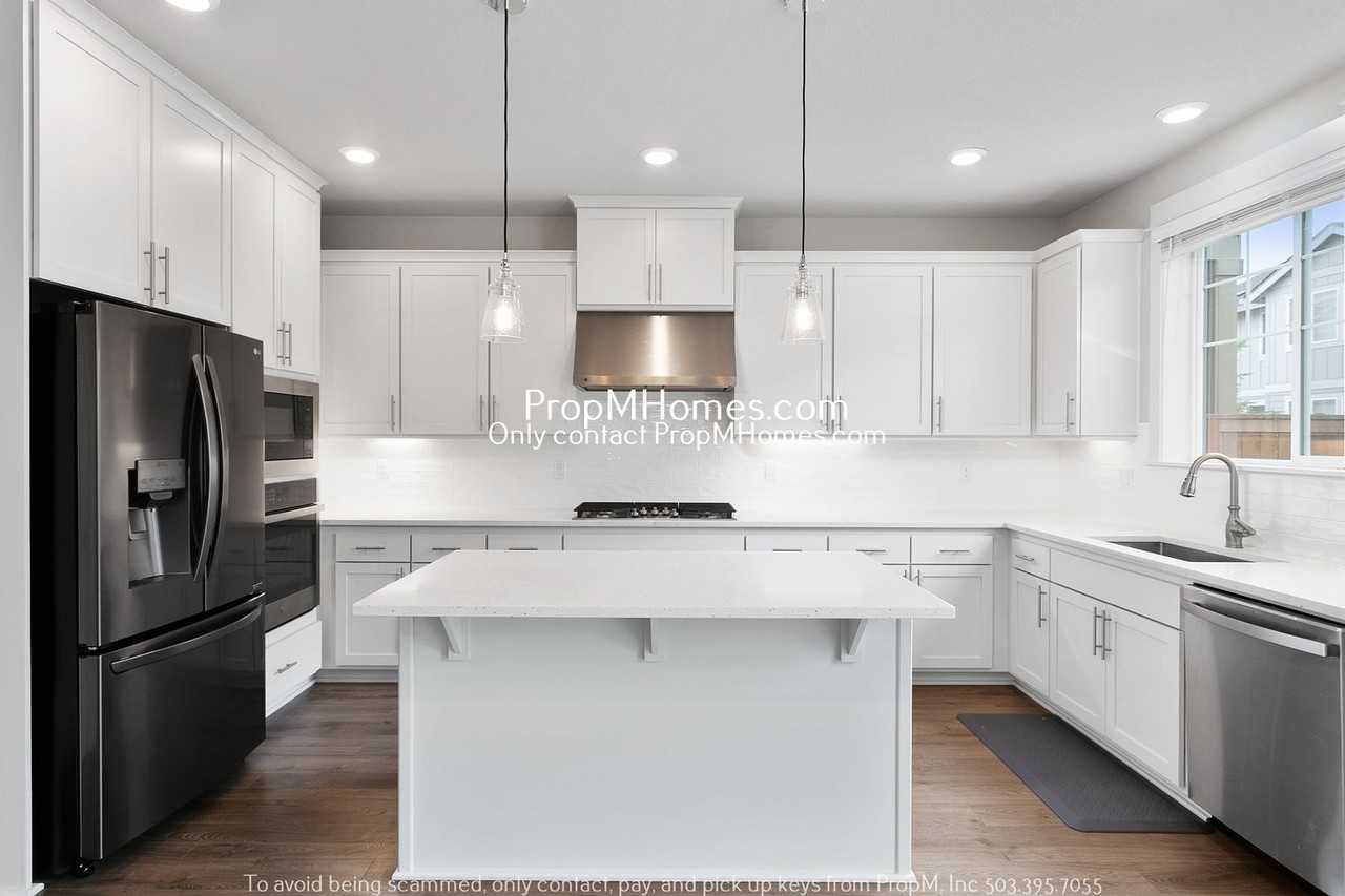 17316 Sw Harrier Ln - Photo 4 of 28