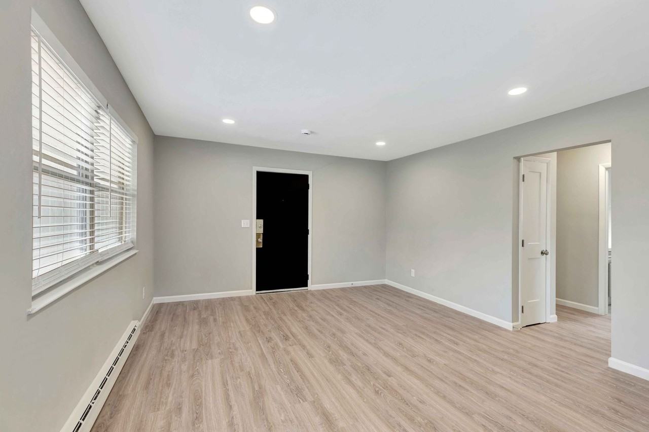 3850 Washington Ave #3850-06 - Photo 3 of 15