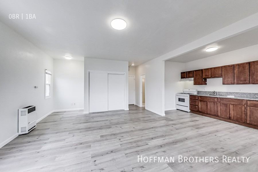 1452 36th Ave #308 - Photo 2 of 11