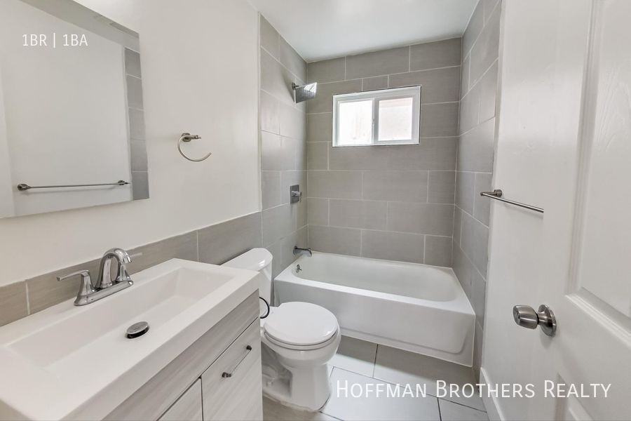 1720 27th Ave #3 - Photo 3 of 10