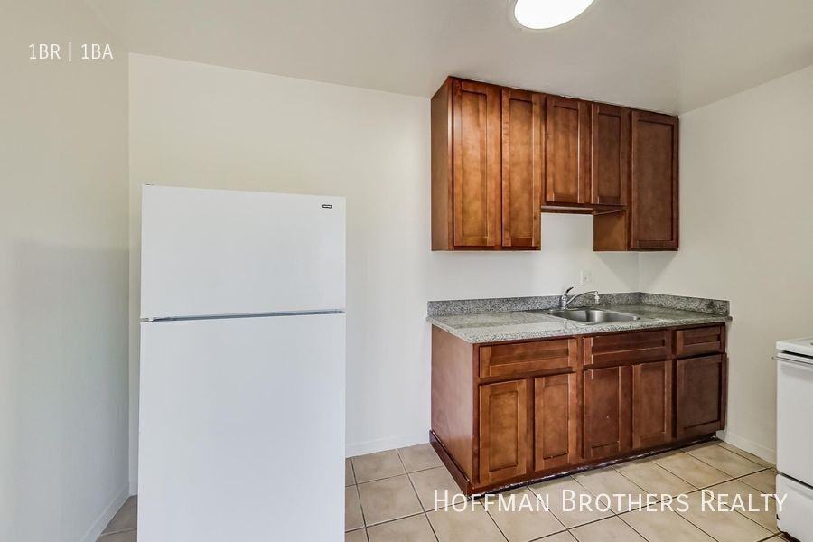 1826 28th Ave #7 - Photo 2 of 12