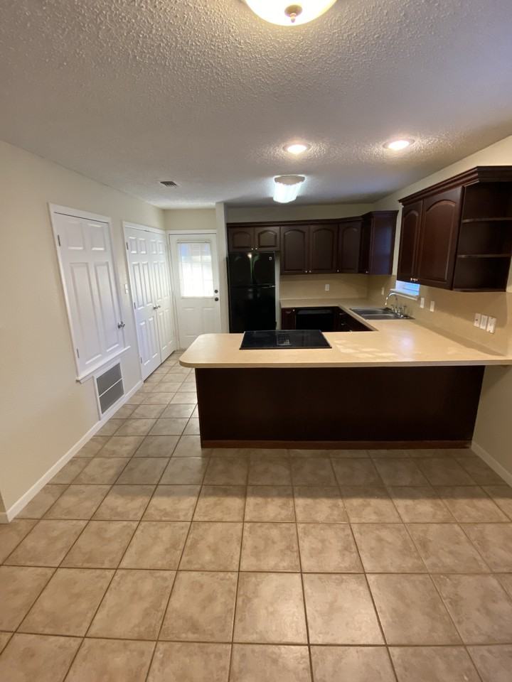 2463 Lake Park Ln #NA - Photo 6 of 23